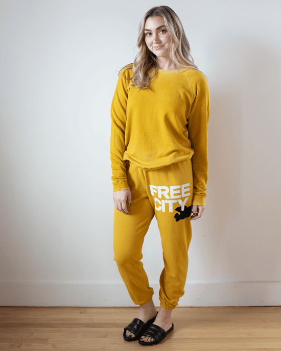 Free City Large Sweatpant in Yellow Plant 