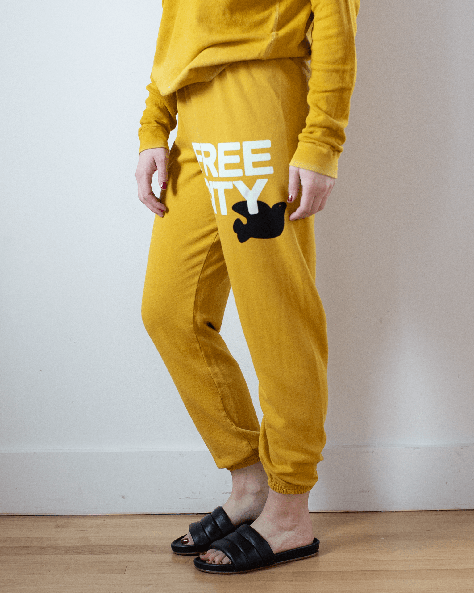 Large Sweatpant in Yellow Plant