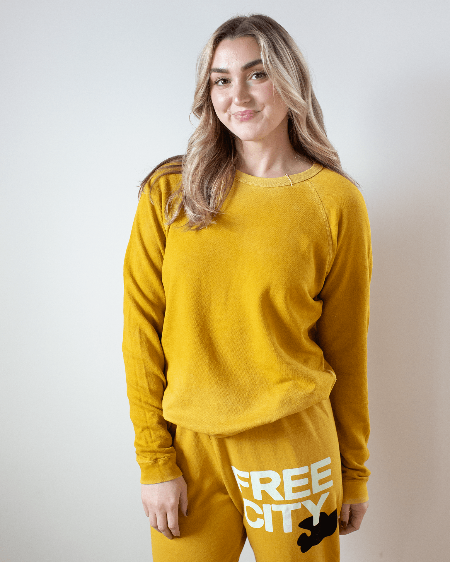 Lucky Rabbits Sweatshirt in Yellow Plant