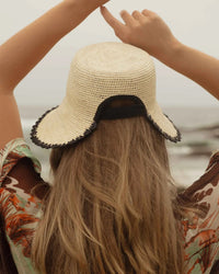 Freya Shell Crochet Bucket Bonnet in Natural/Black 