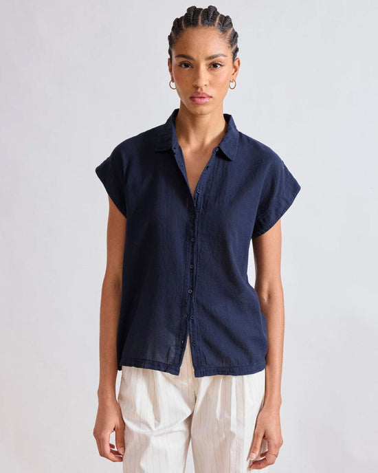 Hartford Teno Short Sleeve Button Up in Navy 