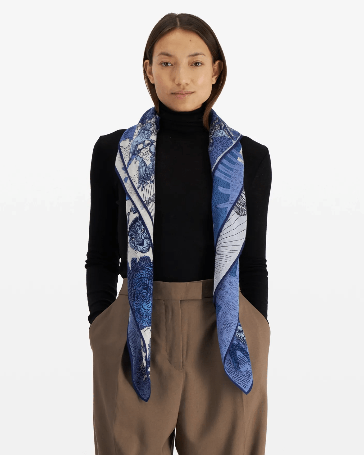 Square / Carre 100 Reve in Blue
