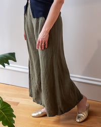 LLEA BLUE Becca Wide Leg Pant in Army Linen 3 - Bliss Boutiques