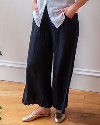 LLEA BLUE Becca Wide Leg Pant in Ink Linen 1 - Bliss Boutiques