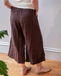LLEA BLUE Cropped Becca Wide Leg Pant in Chocolate Linen 4 - Bliss Boutiques