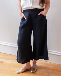 LLEA BLUE Cropped Becca Wide Leg Pant in Ink Linen 1 - Bliss Boutiques