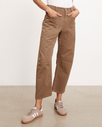 Brylie Curved Knee Pant in Bark