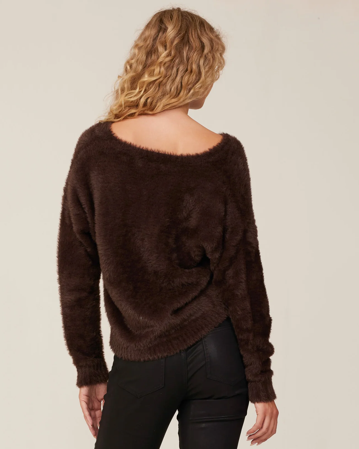 Slouchy V-Neck Sweater in Quartz Brown