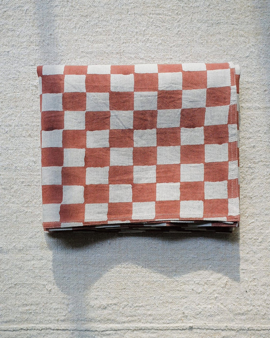 Soil to Studio Home Dusty Rose / O/S Divya Table Runner in Dusty Rose