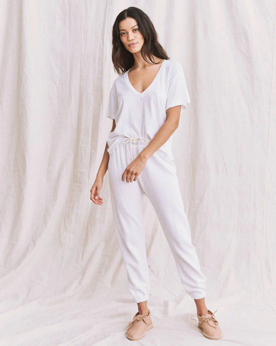 the Great The V-Neck Tee in True White 