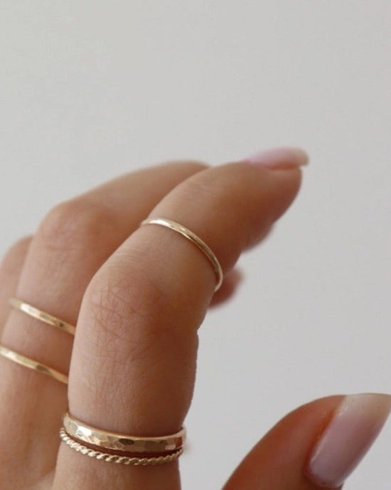Token Jewelry Minimal Midi Ring 