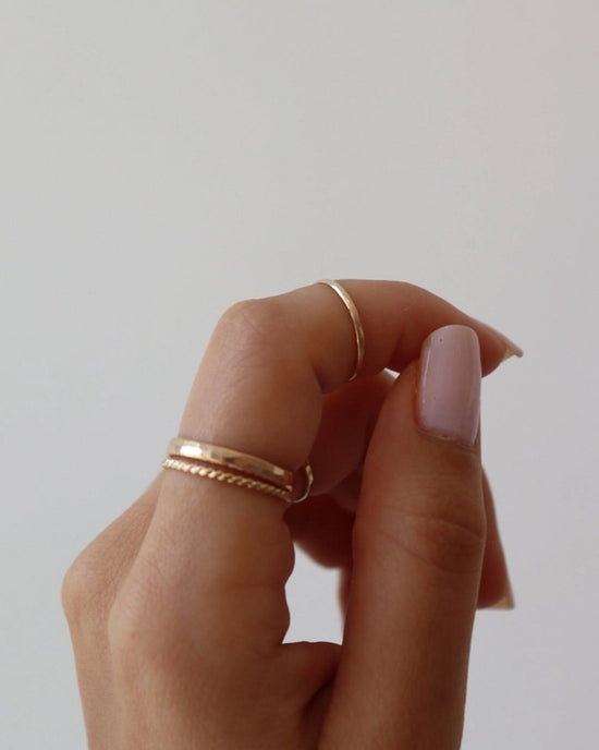 Token Jewelry Minimal Midi Ring 