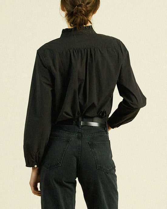 Trovata Birds of Paradis Sara B Henley Shirt in Black 