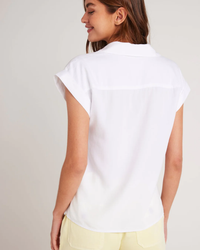 Woman wearing a Bella Dahl Two Pocket S/S Shirt in White, viewed from behind.