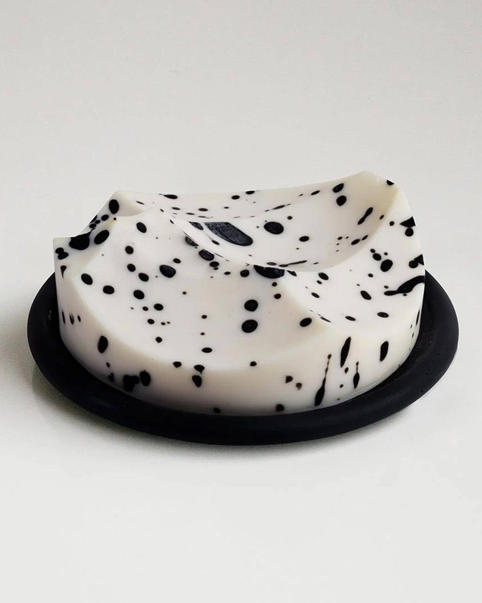 Erode Soap in White Grapefruit