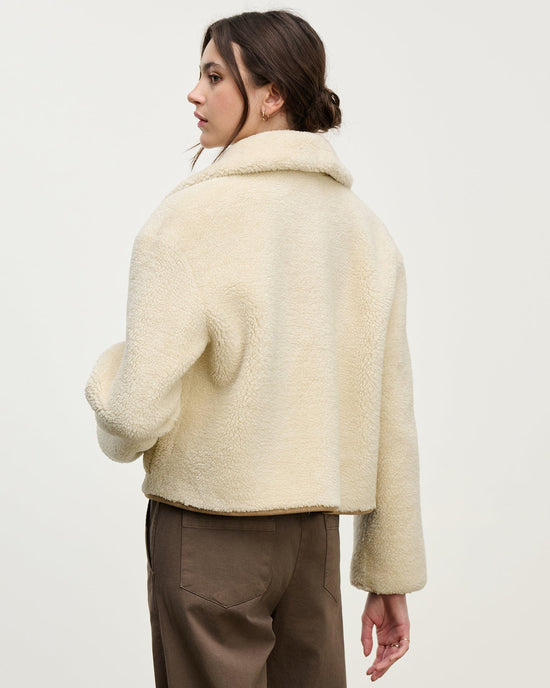 Velvet by Graham & Spencer Amara in Sand 