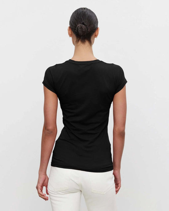 Velvet by Graham & Spencer Jemma S/S Crew Neck Top in Black 