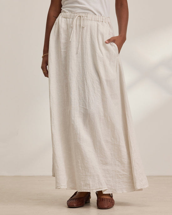 Velvet by Graham & Spencer Memphis Skirt in Beach 