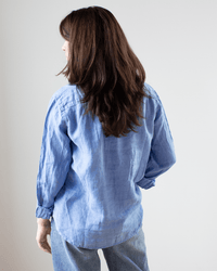 Velvet by Graham & Spencer Sisi L/S Button Top in Chambray 