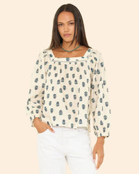 XiRENA Mira Top in Clover Stamp 