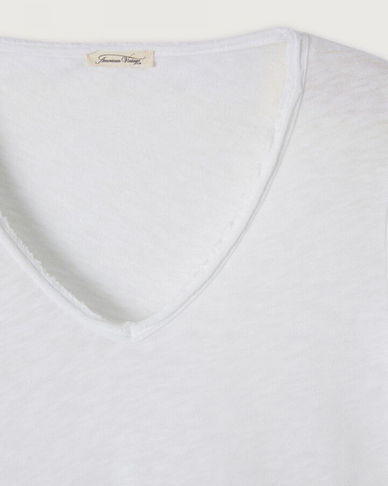 Close-up of a white Sonoma V Tee in Blanc organic cotton tee by American Vintage with a visible brand label.