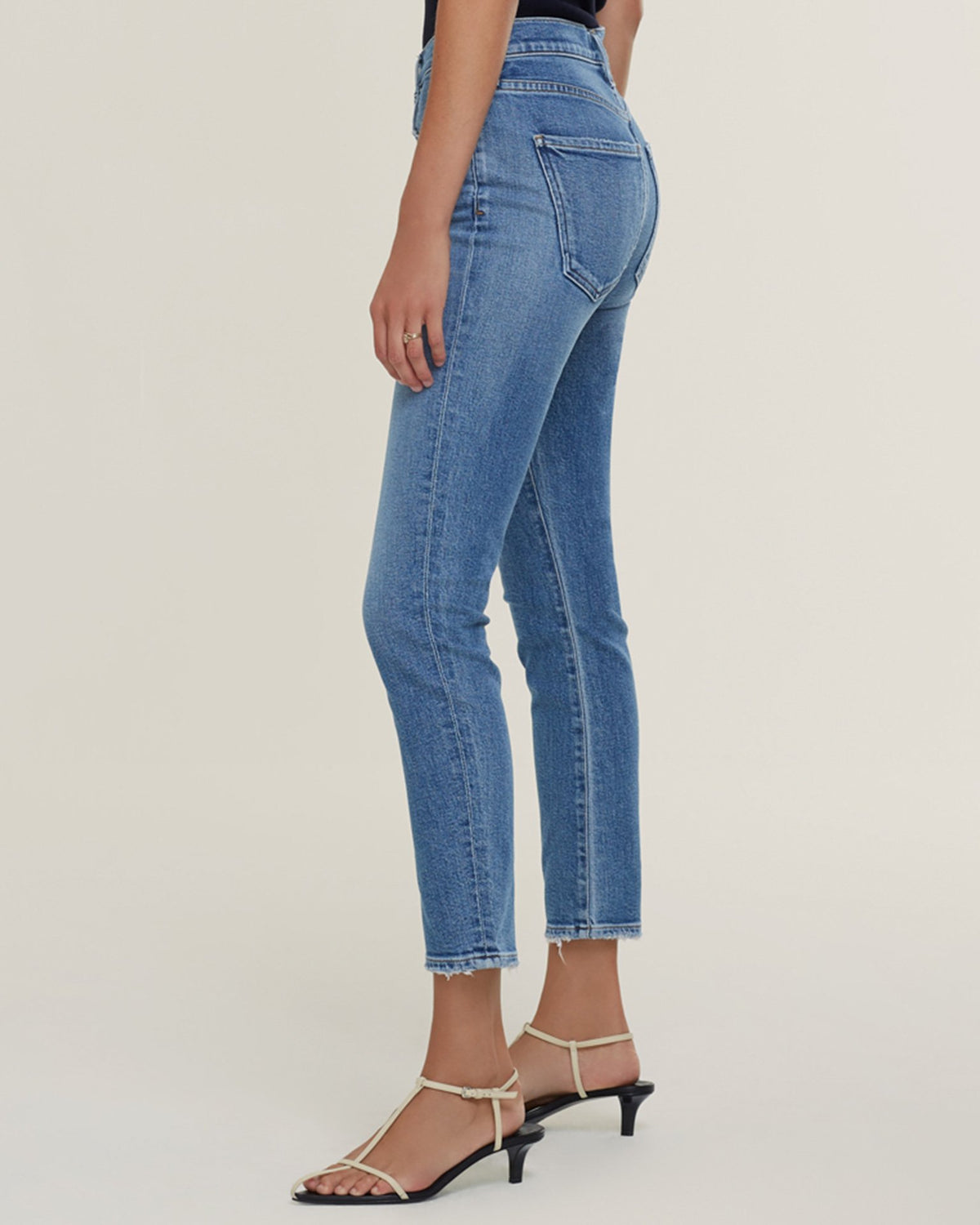 AGOLDE Denim Toni Mid Rise Straight in Viewpoint