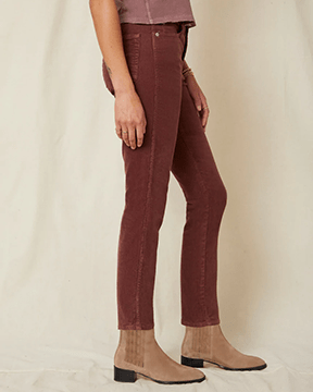 AMO Denim Chelsea Crop in Bloodstone