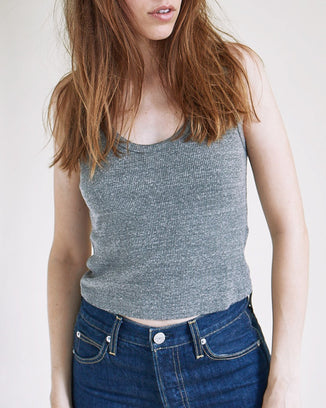 AMO Clothing Crop Rib Tank in Heather Grey
