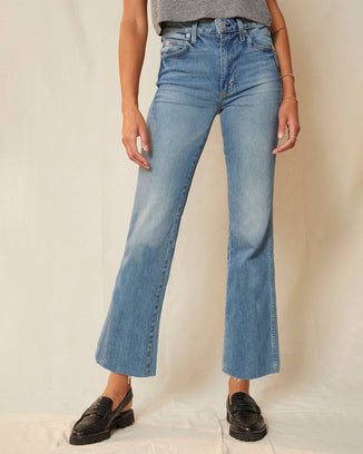 AMO Denim High Rise Kick Crop in Topanga