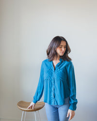 Bella Dahl Clothing Del Mar Two Pkt Button Down in Teal Ocean