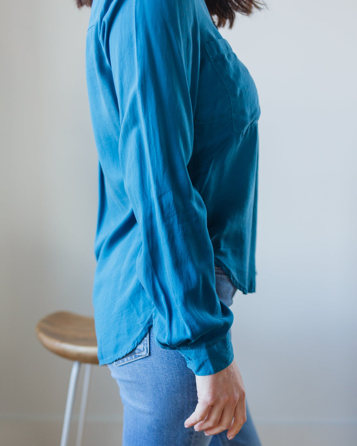 Bella Dahl Clothing Del Mar Two Pkt Button Down in Teal Ocean