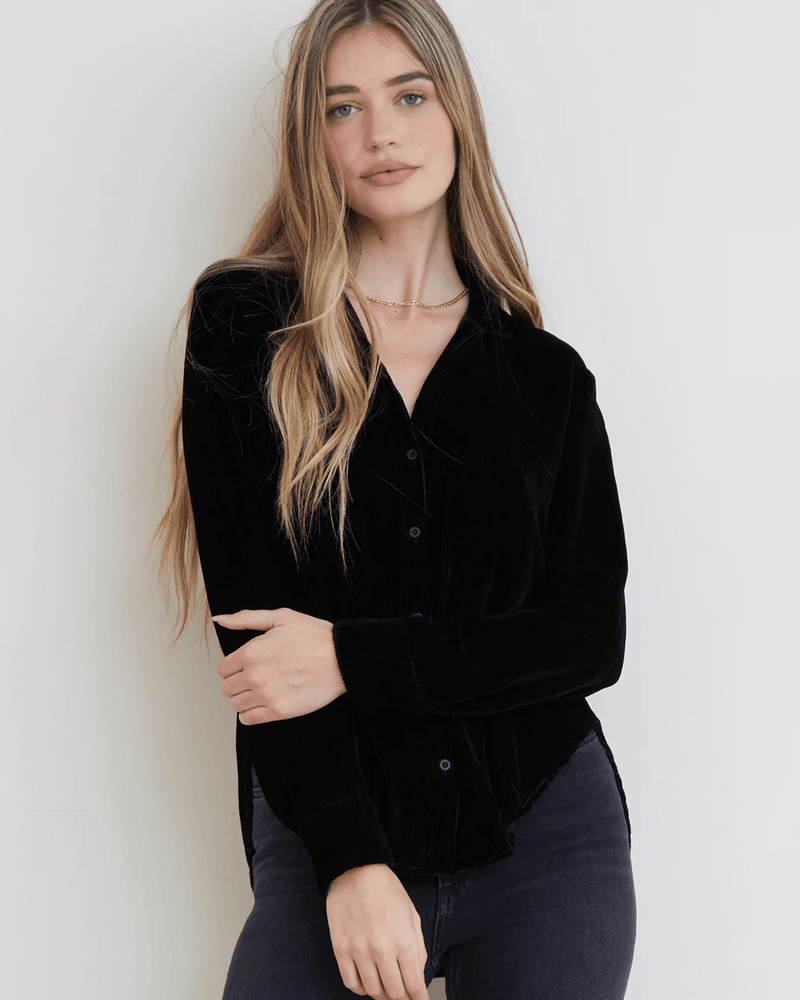 Bella Dahl Clothing Long Sleeve Clean Shirt in Black