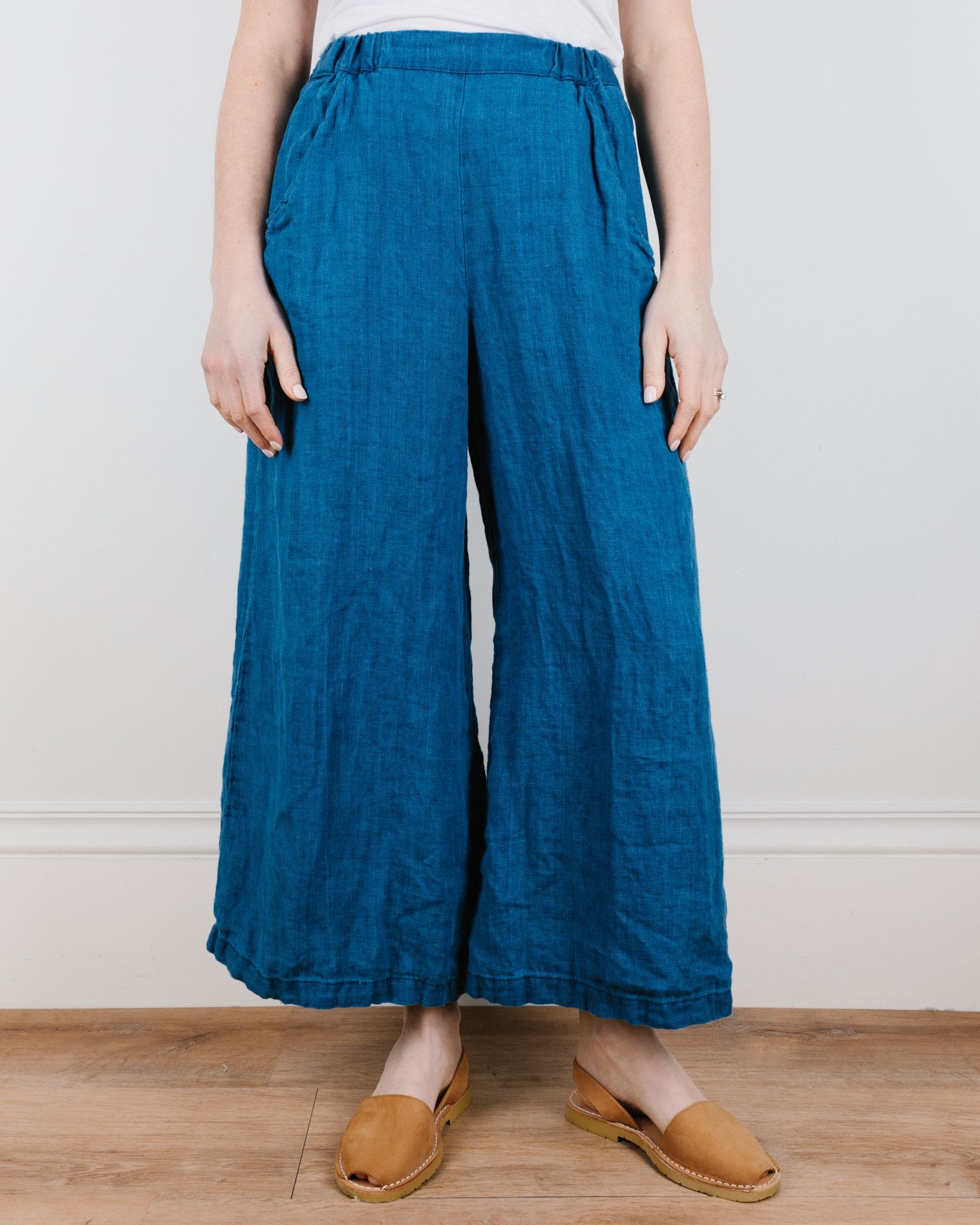 Cropped Wendy Pant in Bleach Indigo