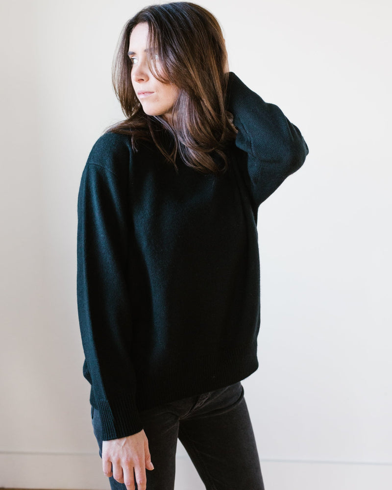 Demylee Clothing Gigi Easy Fit Crew Sweater in Black