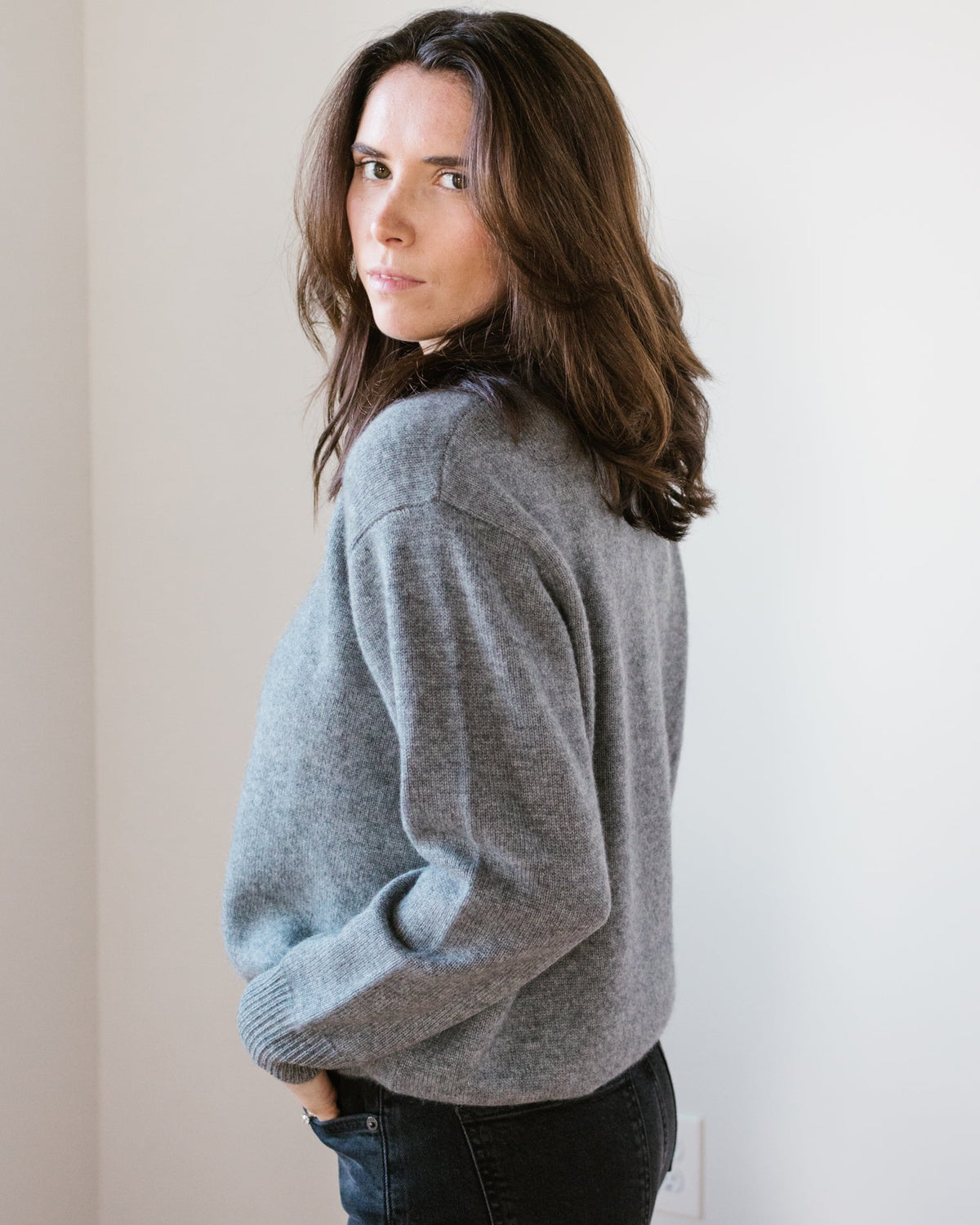 Demylee Clothing Gigi Easy Fit Crew Sweater in Med Heather Grey