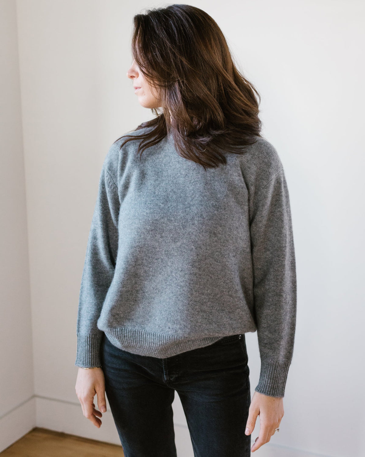 Demylee Clothing Gigi Easy Fit Crew Sweater in Med Heather Grey