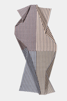 Épice Accessories Stone Checks Scarf in Stone