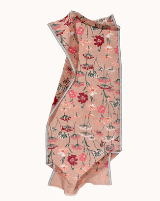 Épice Accessories Powder Linen/Cttn Floral Scarf in Powder