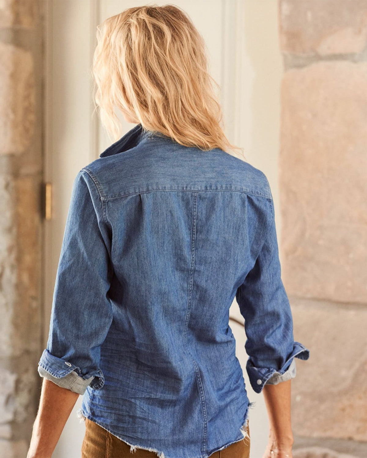 Frank & Eileen Clothing Barry Button Down in Vintage Stonewashed Indigo