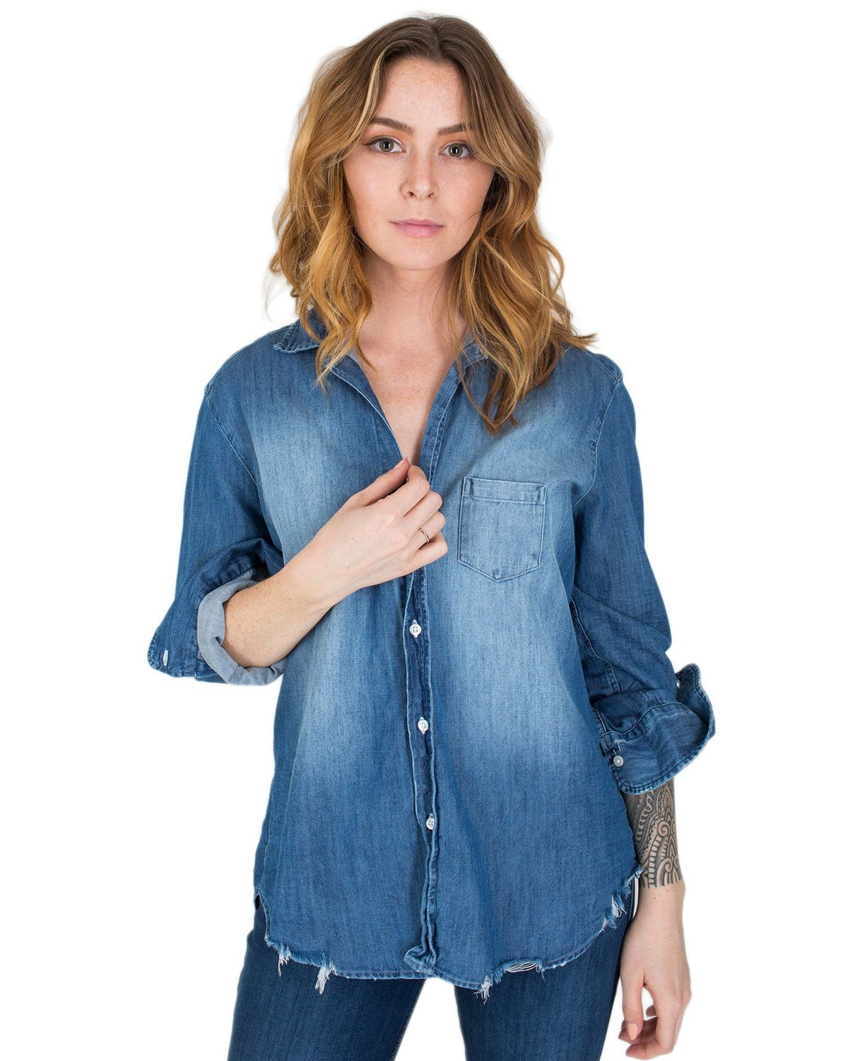 Frank & Eileen Tops Distressed Vintage Wash / XS Eileen Relaxed Button Down In Distressed Vintage Wash