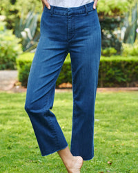 Frank & Eileen Clothing Kinsale in 1977 Medium Wash w/ Grinding