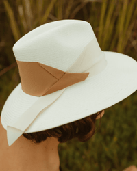 Freya Gardenia in White/Bone/Camel 