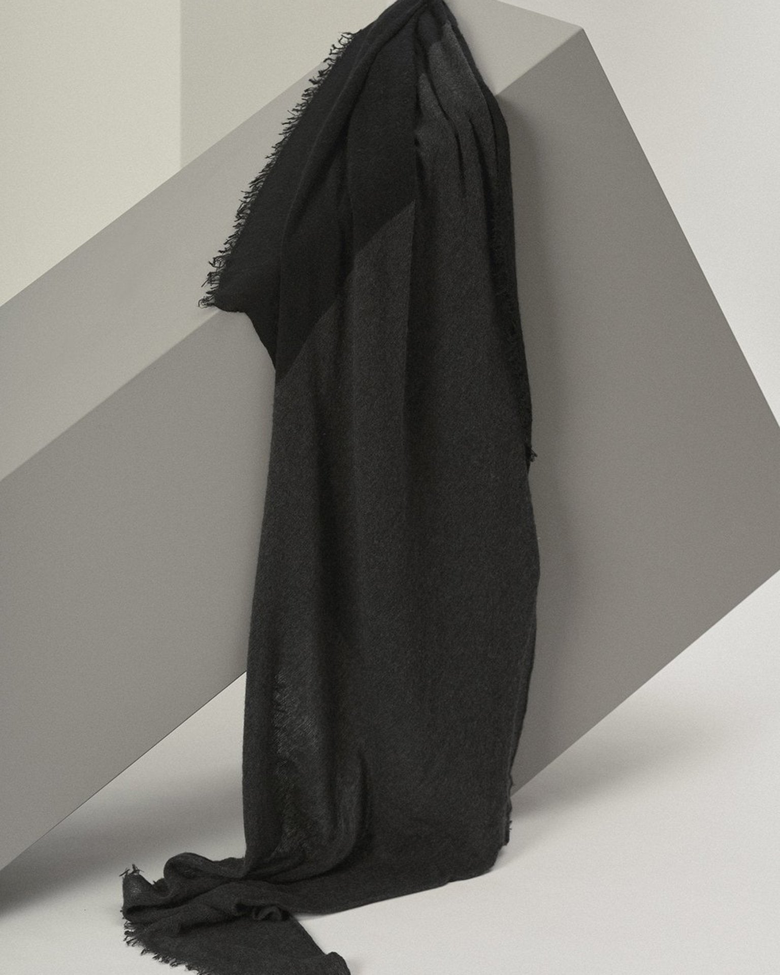 Love Duo Cashmere Scarf in Charcoal & Black