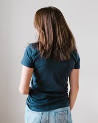 Milo in Maine Clothing S/S Crew - Dark Blue in White - Maine