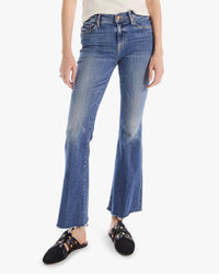 Mother Denim The Weekender Fray in Walking On Coals