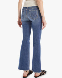 Mother Denim The Weekender Fray in Walking On Coals