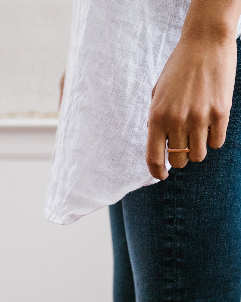 Nashelle Jewelry Faceted Bar Ring in Gold