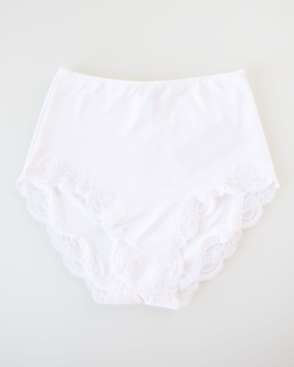 Only Hearts Lingerie Del w/ Lace High Cut Brief in White