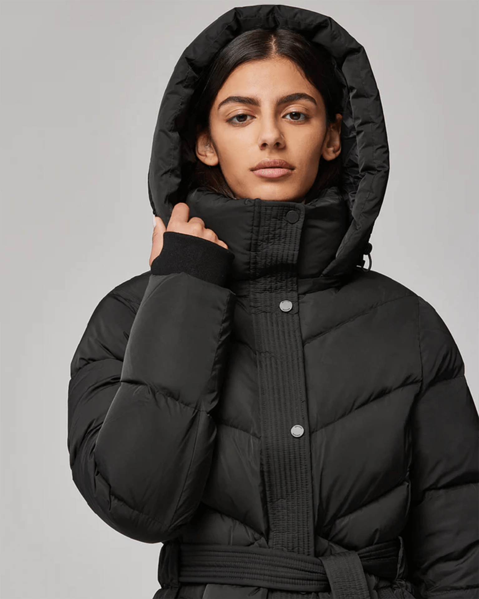 Black knee 2025 length puffer jacket