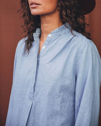 Trovata Birds of Paradis Clothing Sara B Henley Shirt in Chambray